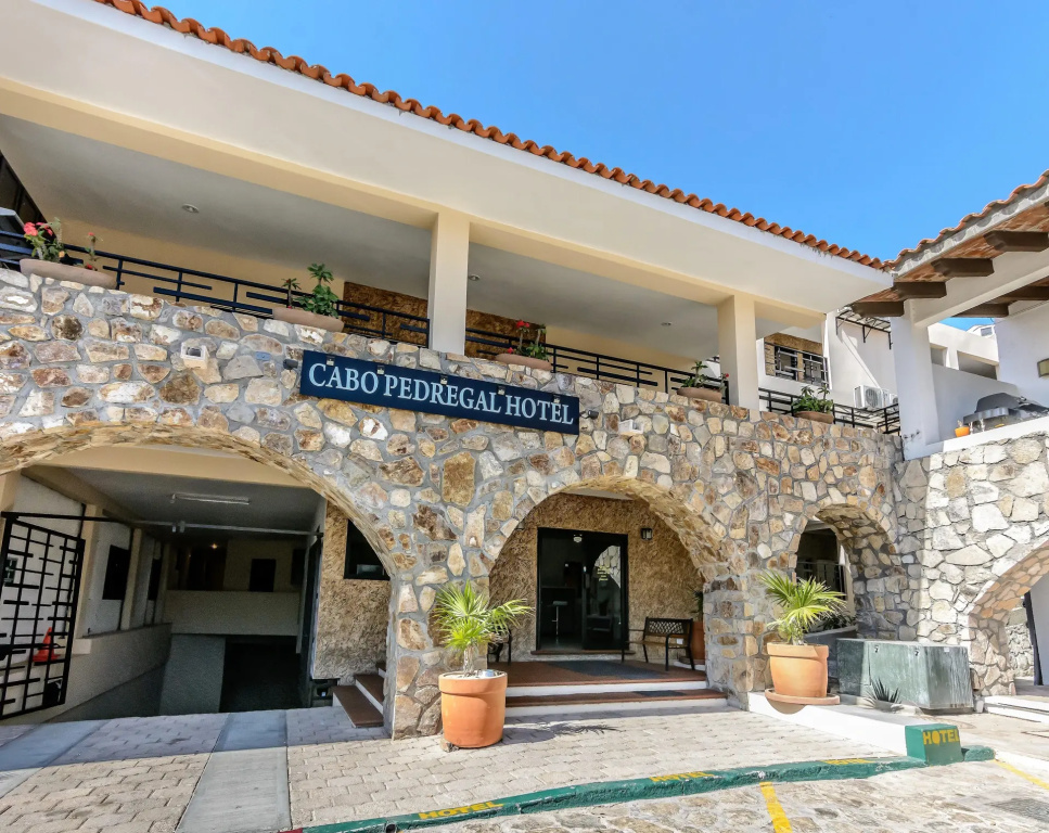 Cabo Pedregal Hotel