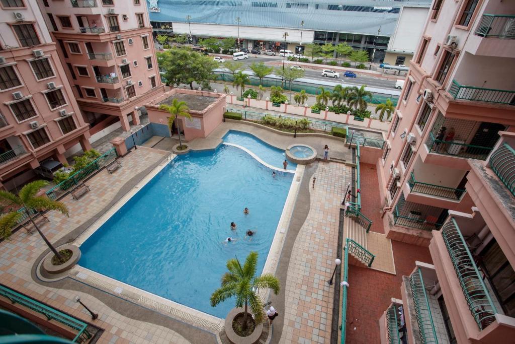 Marina Vacation Condos @ Marina Court Resort Condominium