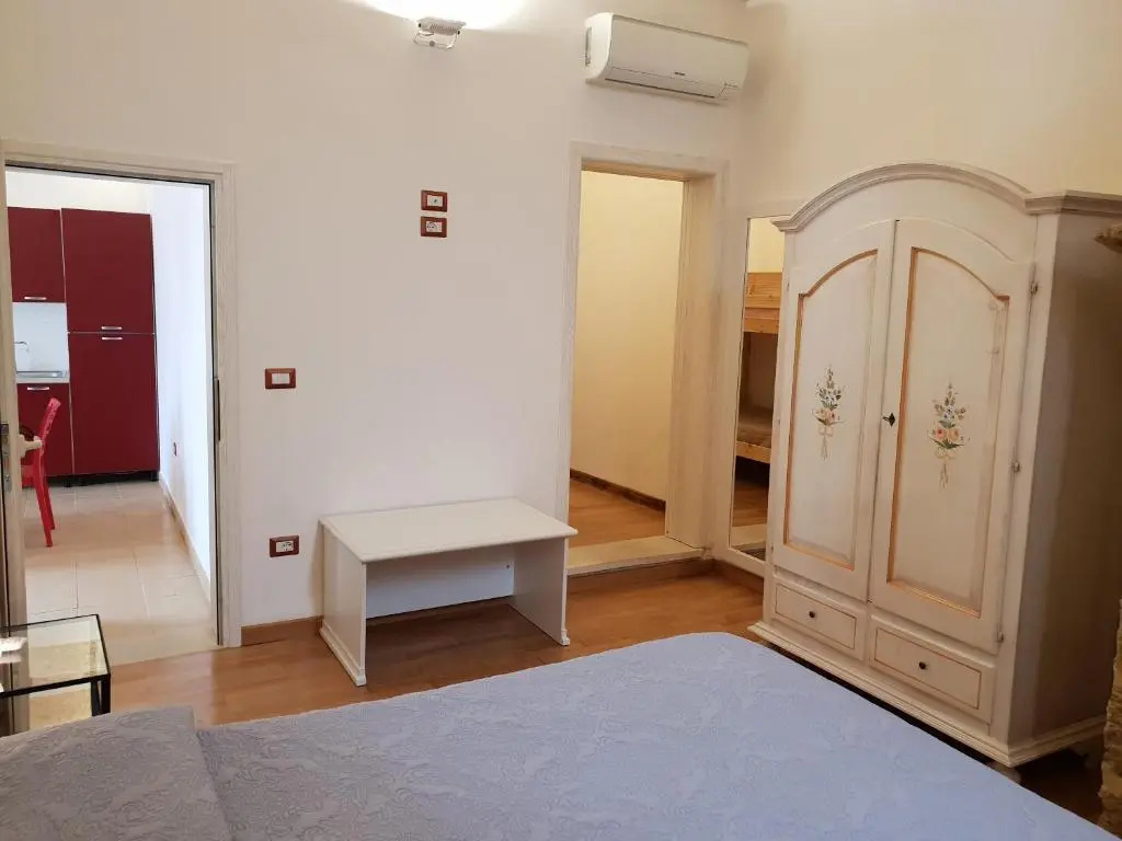 2 Bedrooms Cottage
