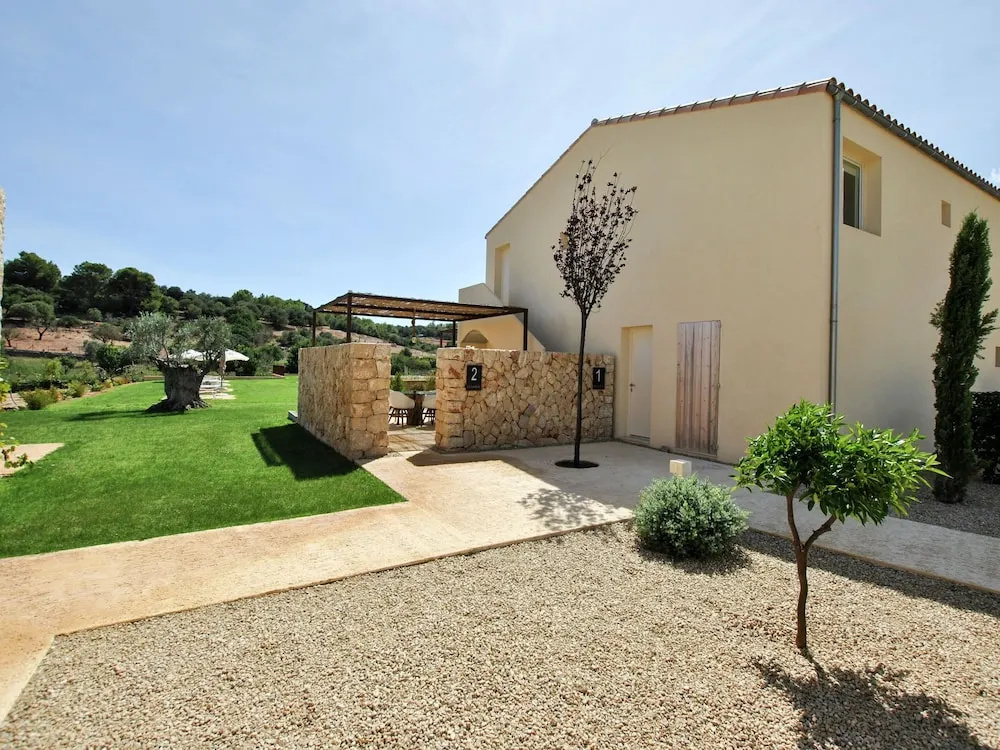 Mesmirizing Cottage in St Llorenç des Cardassar With Swimming Pool