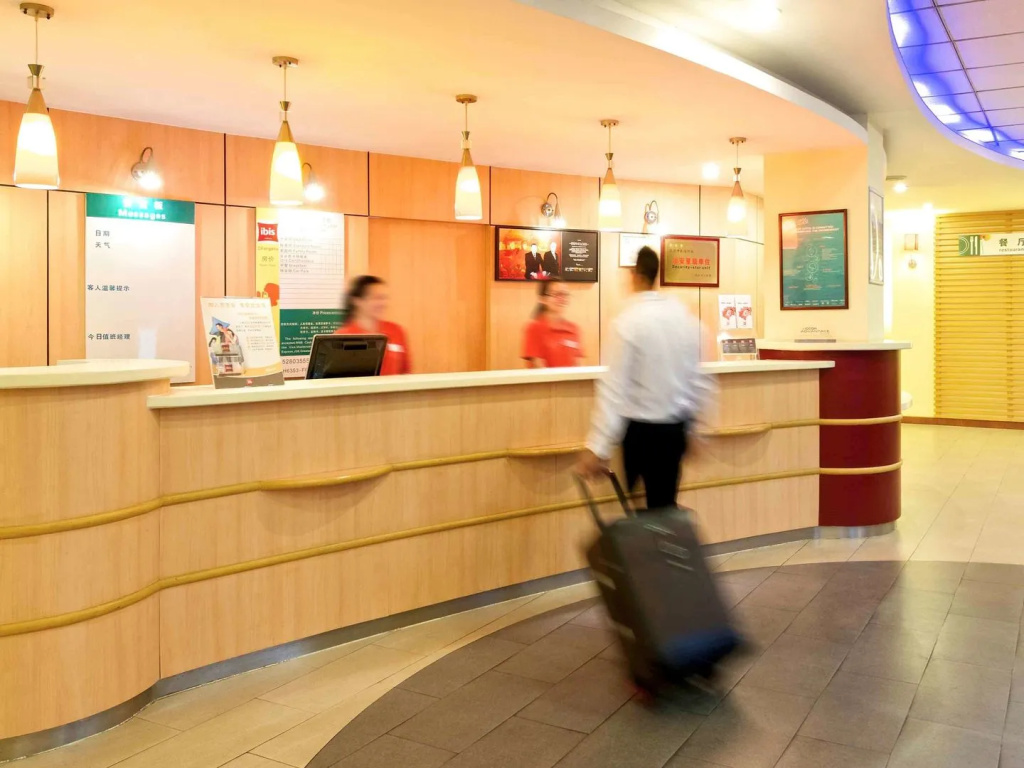 Lobby & Reception