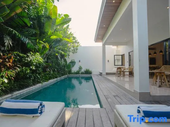 Modern Tropical Villa – 3BR & Private Pool