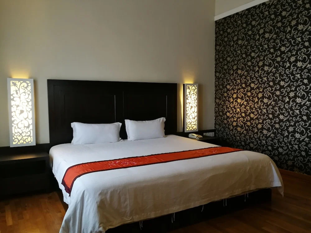 Grand room