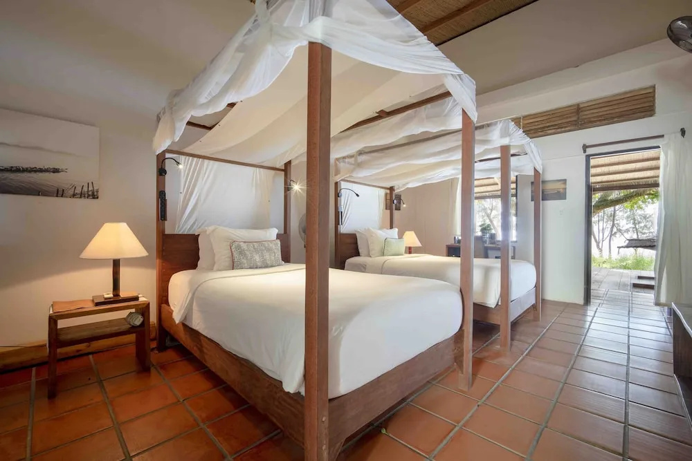 Superior Double room with balcony and with sea view (twin beds)