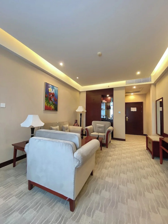 Люкс в Пекин Палас Soluxe Hotel Astana