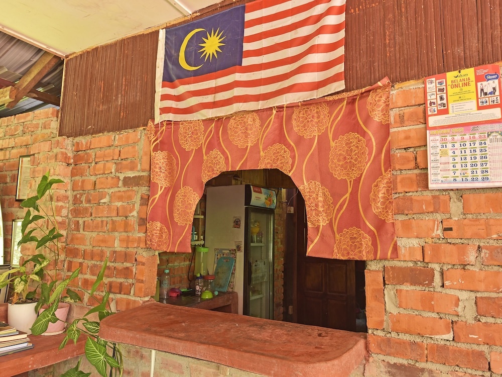Oyo 90630 Mat Leon Village in Kuala Tahan