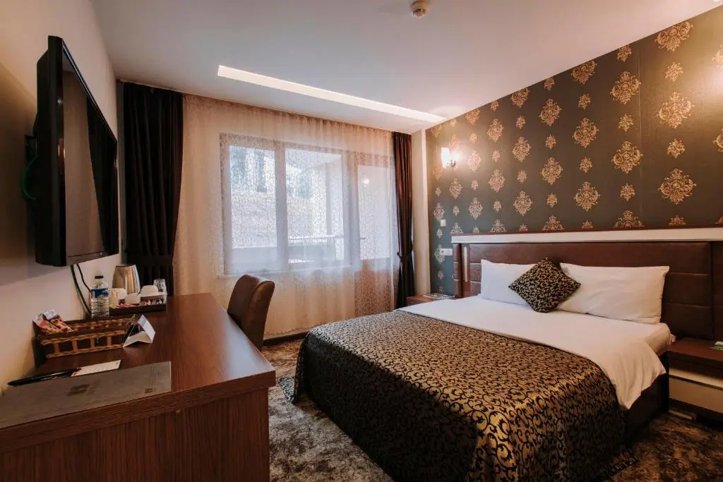 Economy room