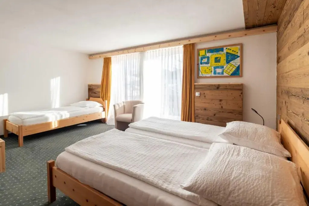 Standard Triple room