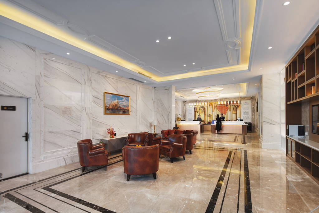 Lobby & Reception