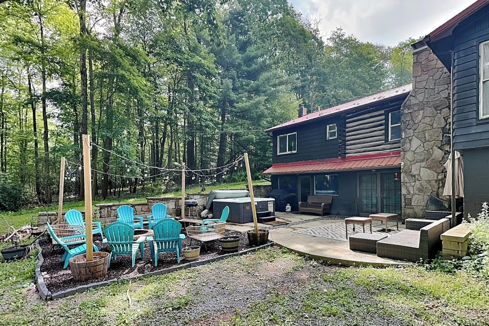 The Whiskey Barrel Lodge by Taylor Made Deep Creek