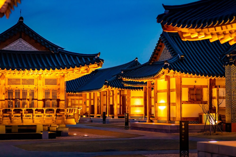 Hanok stay NAMWONYECHON