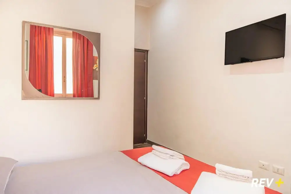 Economy room