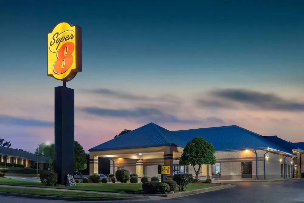 Super 8 by Wyndham North Little Rock McCain