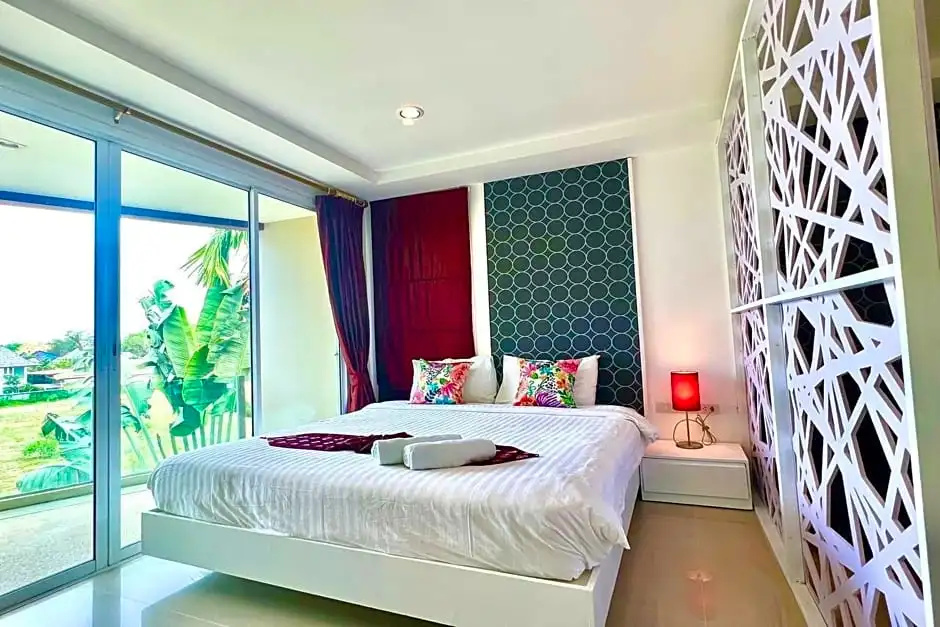 Deluxe Double room (full double bed)