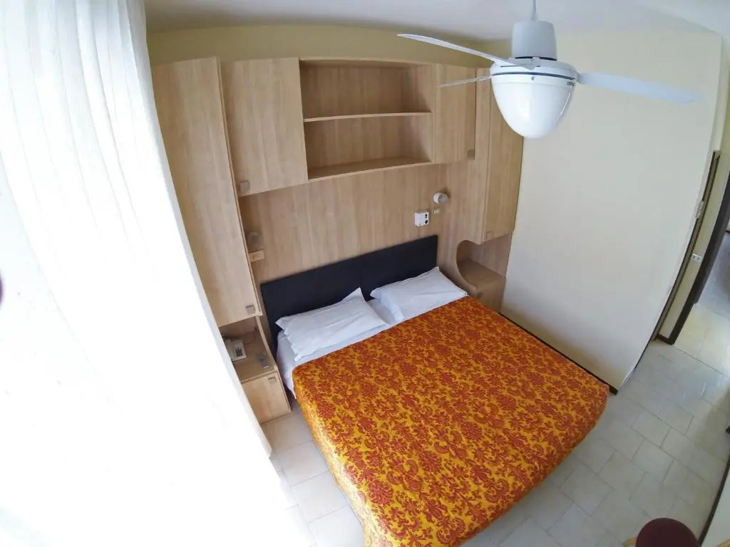Standard Double room with balcony (full double bed)