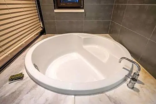 Iruda Hotel - Chambres