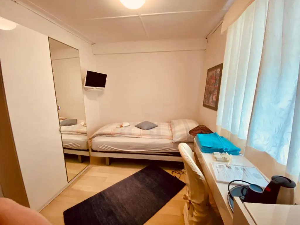 Economy room