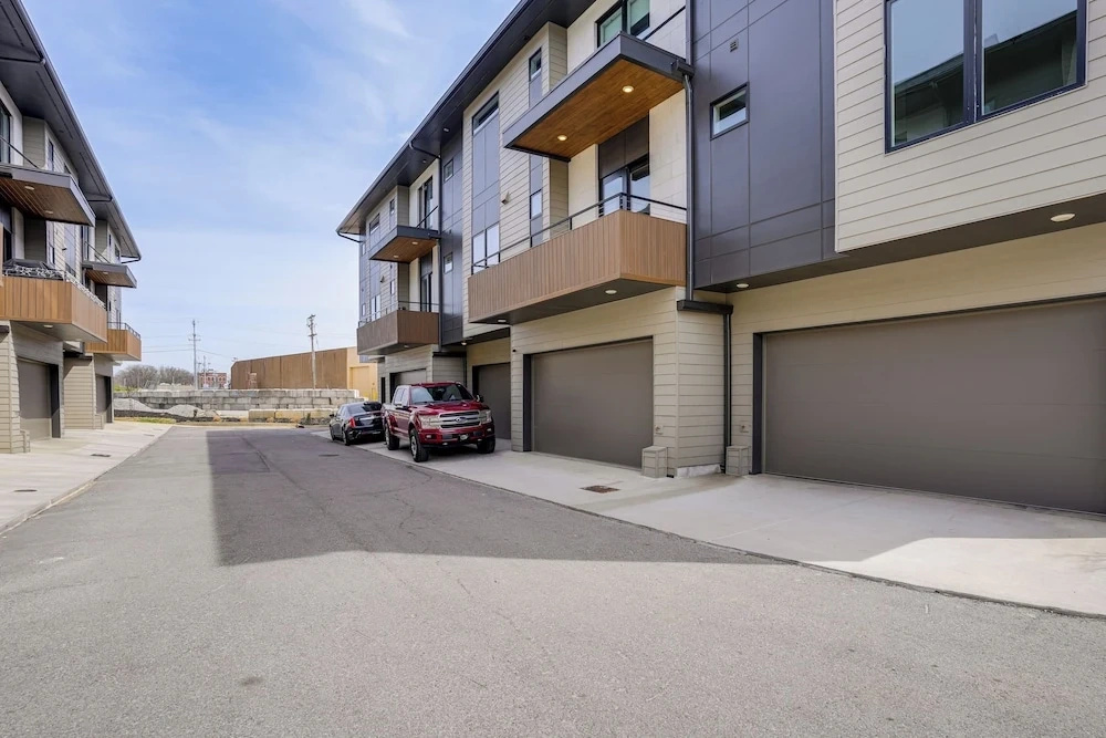 2 Mi to Dtwn: Walkable Retreat in Chattanooga!