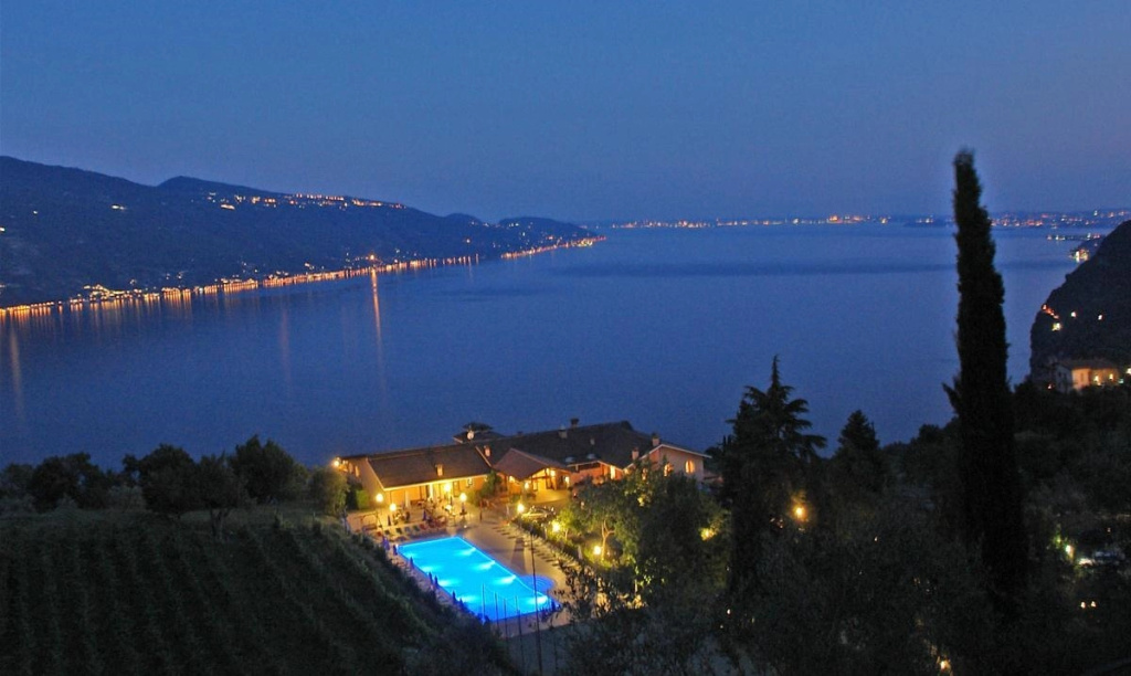 Beach & Waterfront