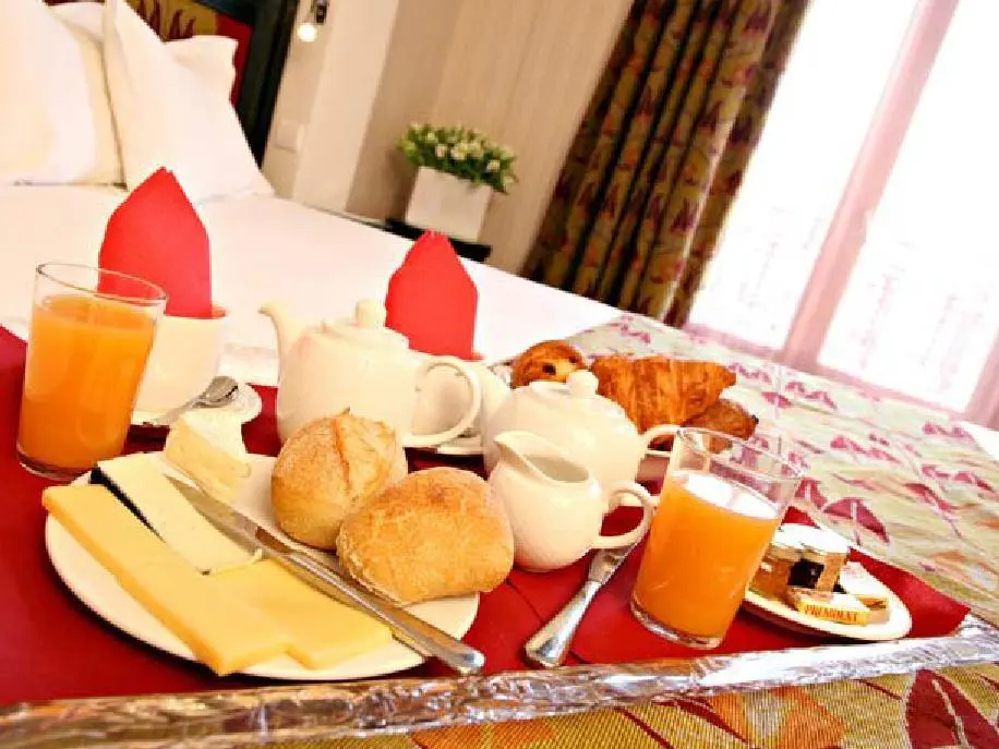 Standard Double Club room (full double bed)