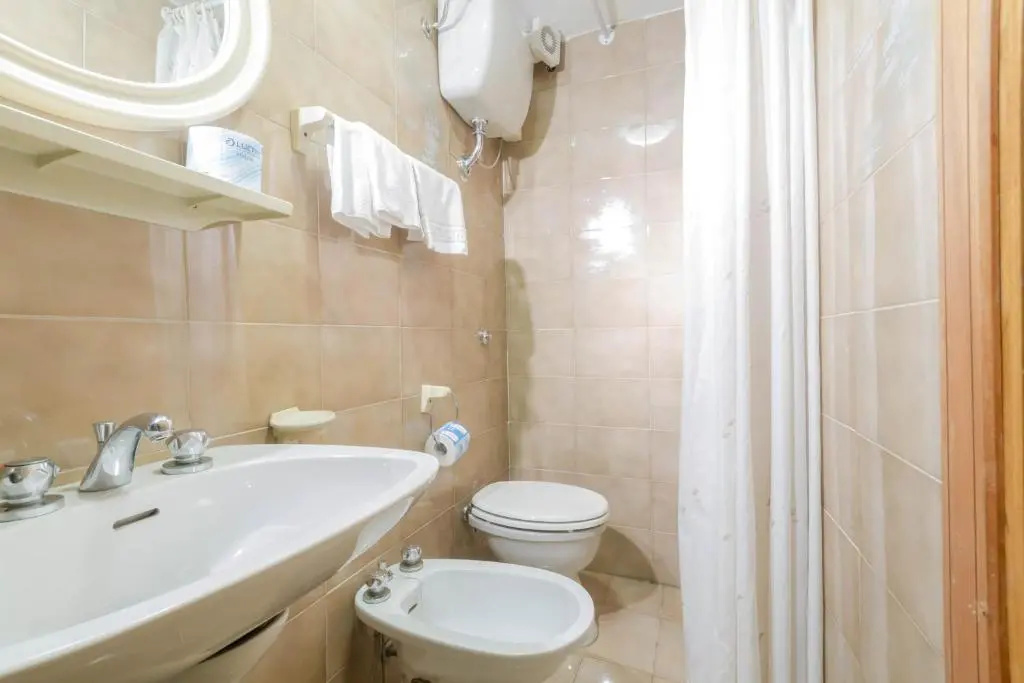 Economy Double room (twin beds)