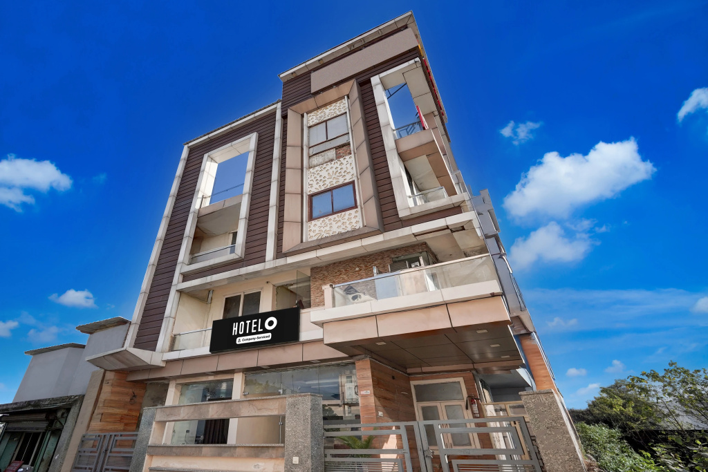 OYO Flagship 15432 Hotel The Nest GMS Rd