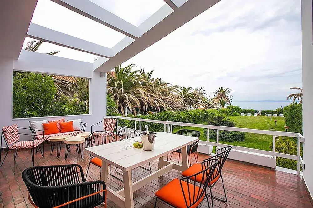 3 Bedrooms Villa with balcony