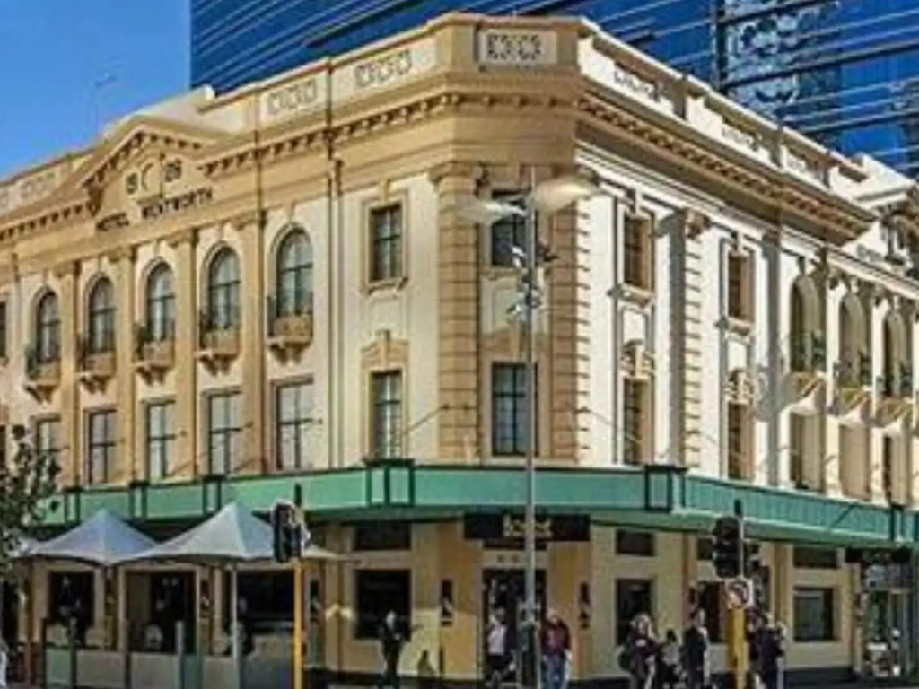 Wentworth Plaza