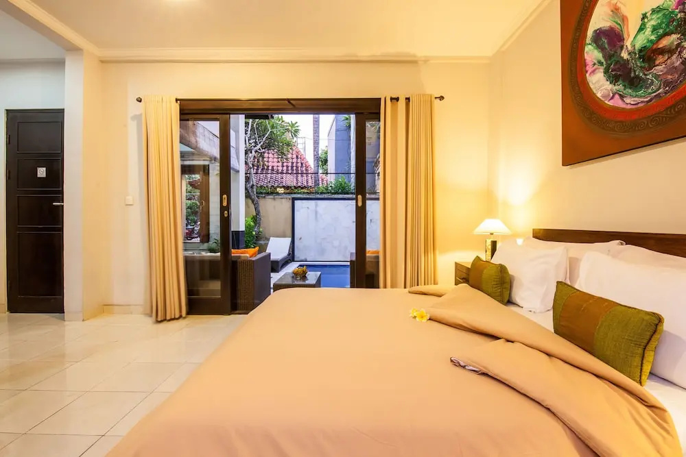 2 Bedrooms Villa with balcony