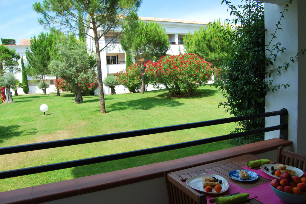 Balcony & Terrace