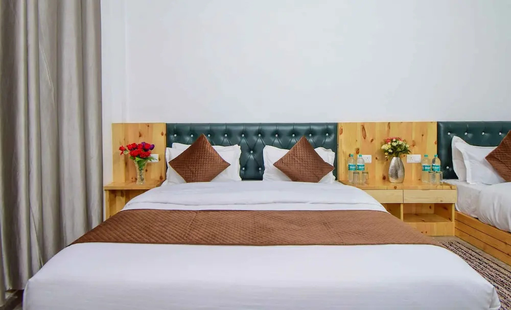 Bellagio by Dumnu Homes - Jakhoo Temple