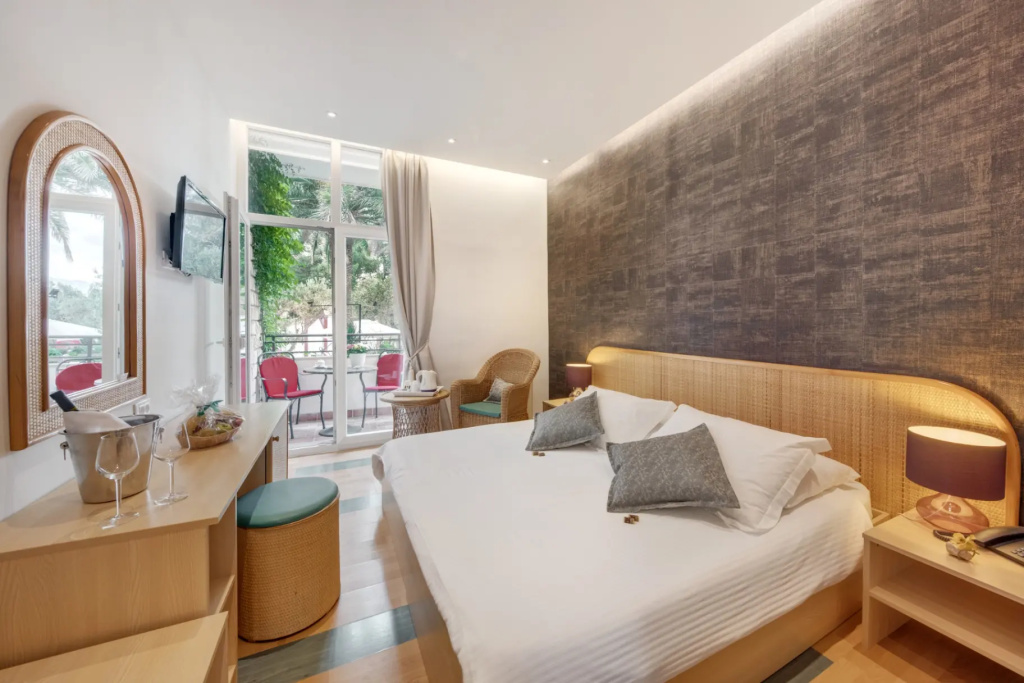 Superior room