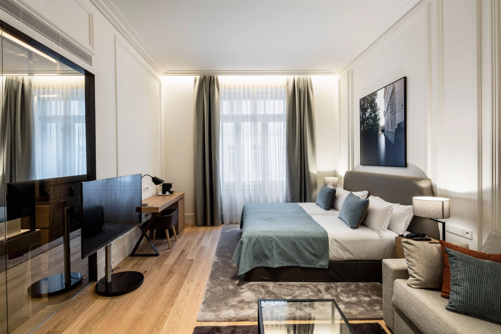 Standard Family room