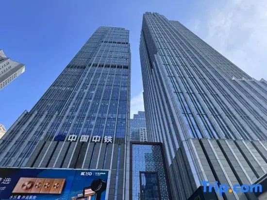 Blue Shell Scenic Apartment (Qingdao May Fourth Square)