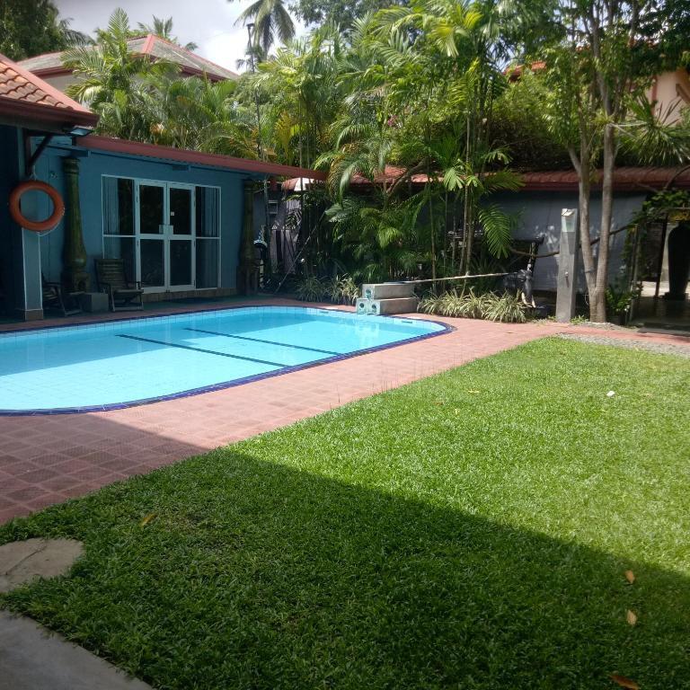 Palms Villa