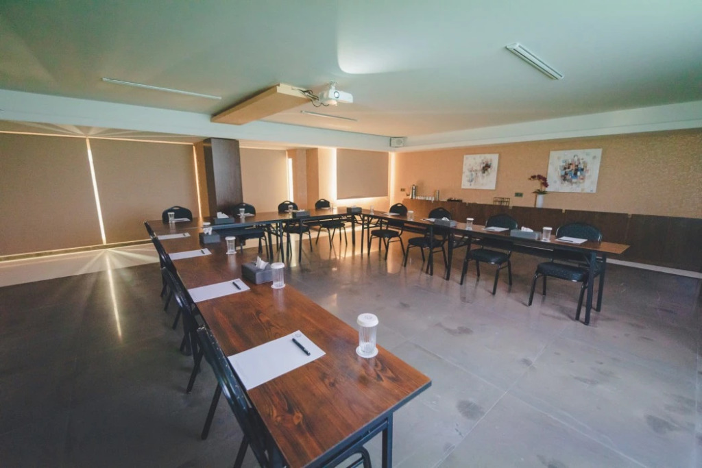 Louis V Hotel Beirut - фото 27