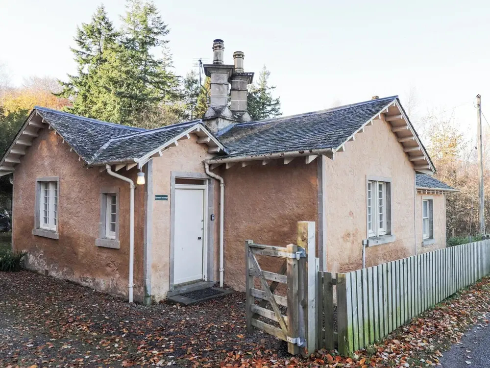 Cormack Lodge - Brodie Castle