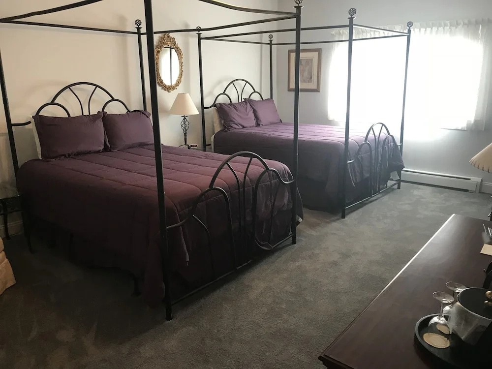 Luxury Quadruple Suite