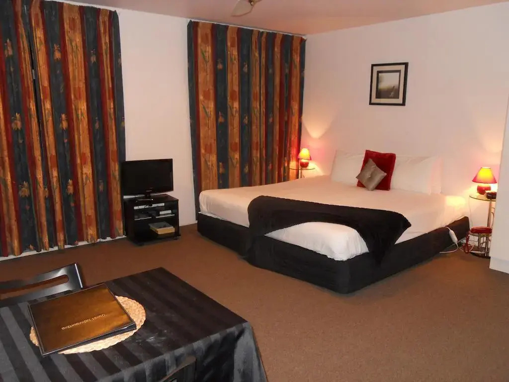 Carnmore Hotel Takapuna by null