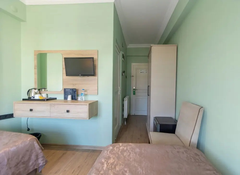 Economy room
