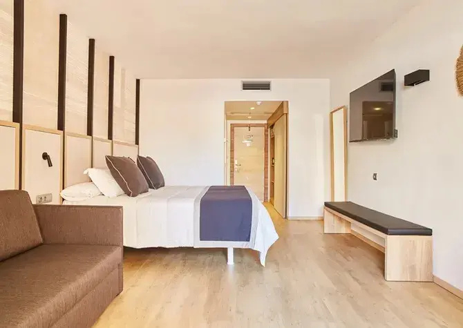 Invisa Hotel Club Cala Blanca - Chambres