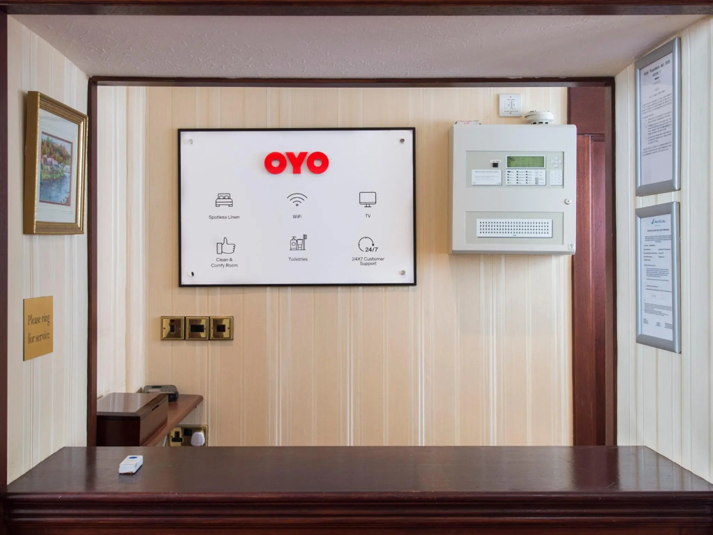 Lobby & Reception
