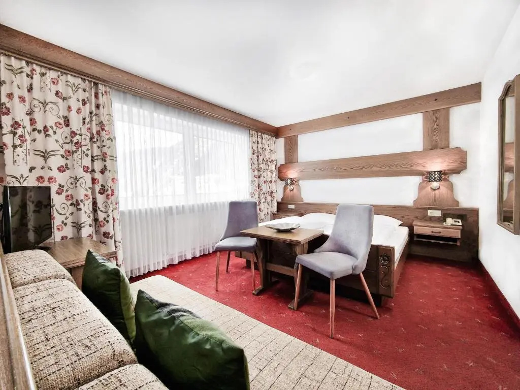 Standard Double room (full double bed)