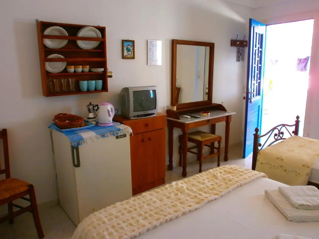 Standard Triple room with sea view
