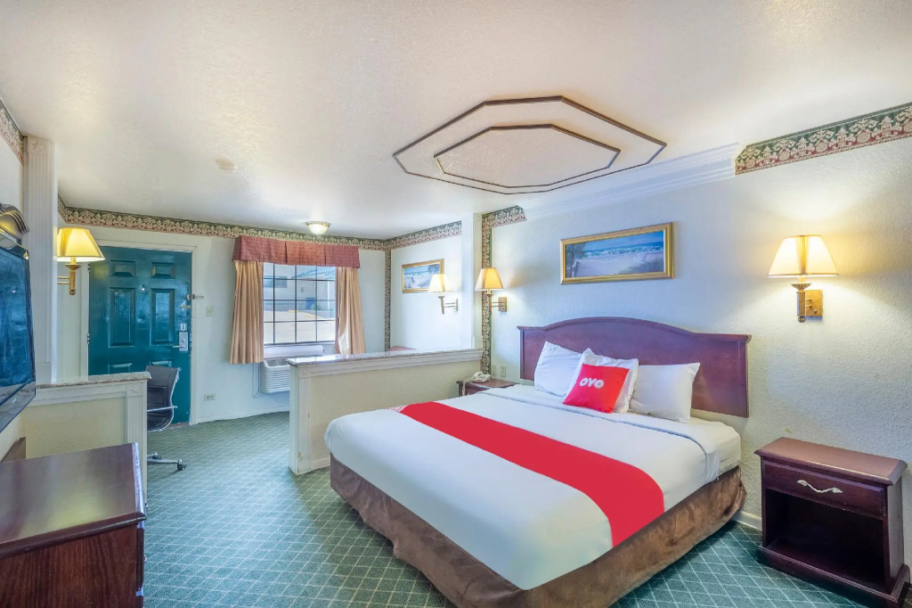 Standard Double room (full double bed)