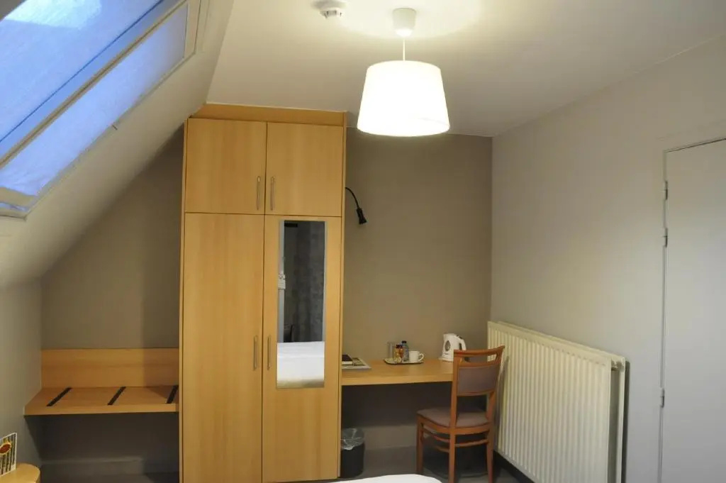Economy room