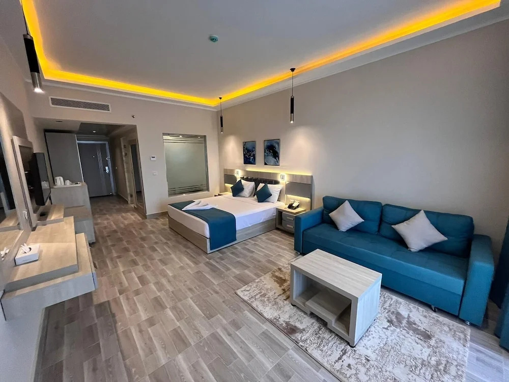 Sirena Beach Resort & Spa**** — фото