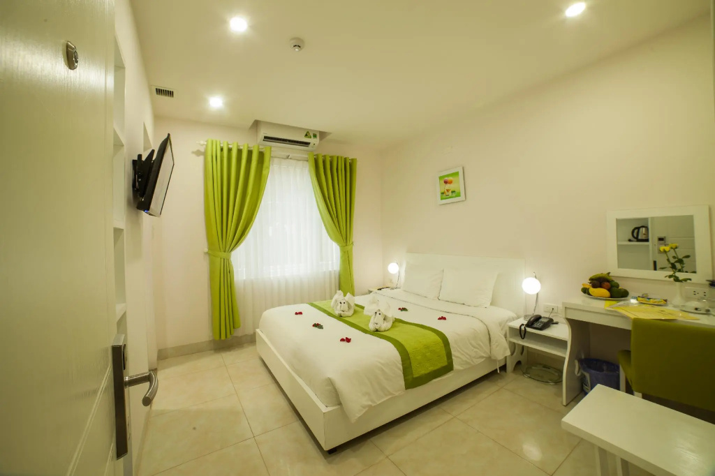 Superior Double room with view (full double bed)