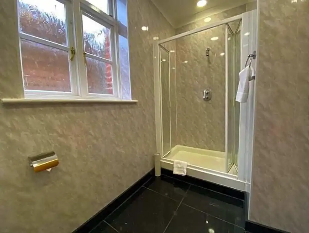 Sk Baylis House Hotel — 5