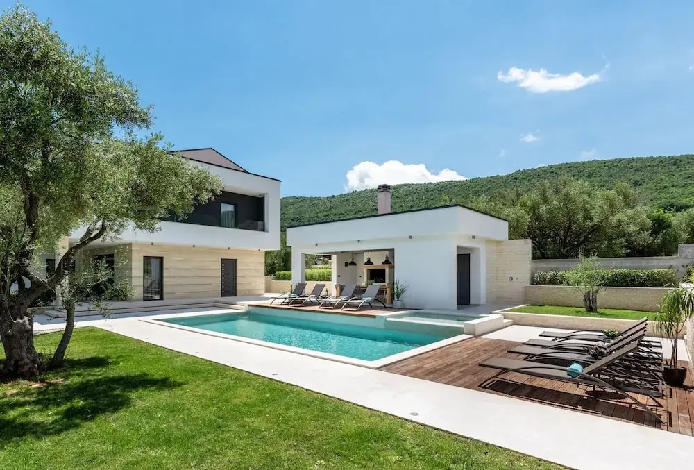 Luxurious Villa in Drenje